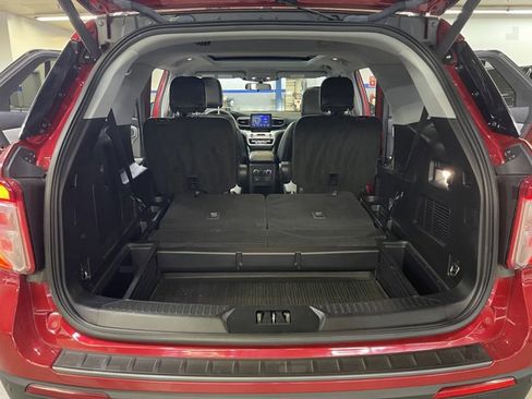 Certified 2021 Ford Explorer XLT w/ Equipment Group 202A image 21
