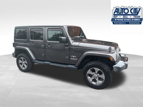 Used 2016 Jeep Wrangler Unlimited Sahara w/ Dual Top Group AWD/4WD image 35
