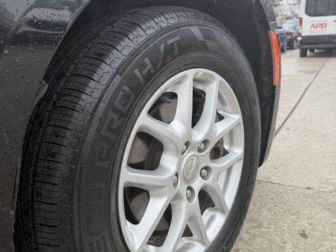 Used 2020 Chrysler Voyager Lxi FWD image 9