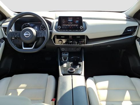 Used 2023 Nissan Rogue SV w/ SV Premium Package AWD/4WD image 11