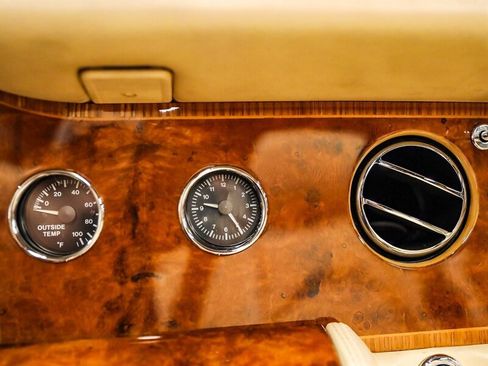 Used 2000 Rolls-Royce Corniche RWD image 39