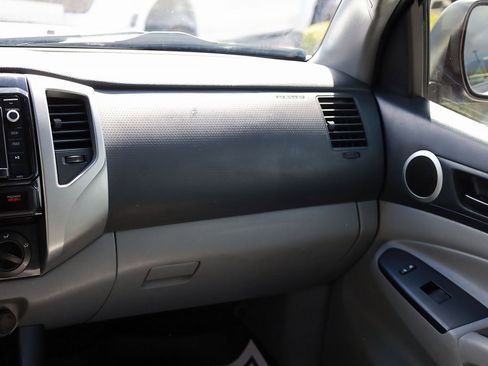 Used 2015 Toyota Tacoma 4x4 Double Cab image 21