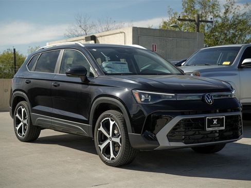 New 2026 Volkswagen Taos SEL image 7