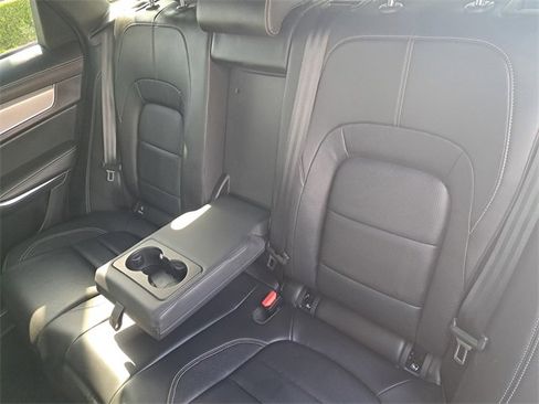 Used 2025 Jaguar F-PACE R-Dynamic S image 9