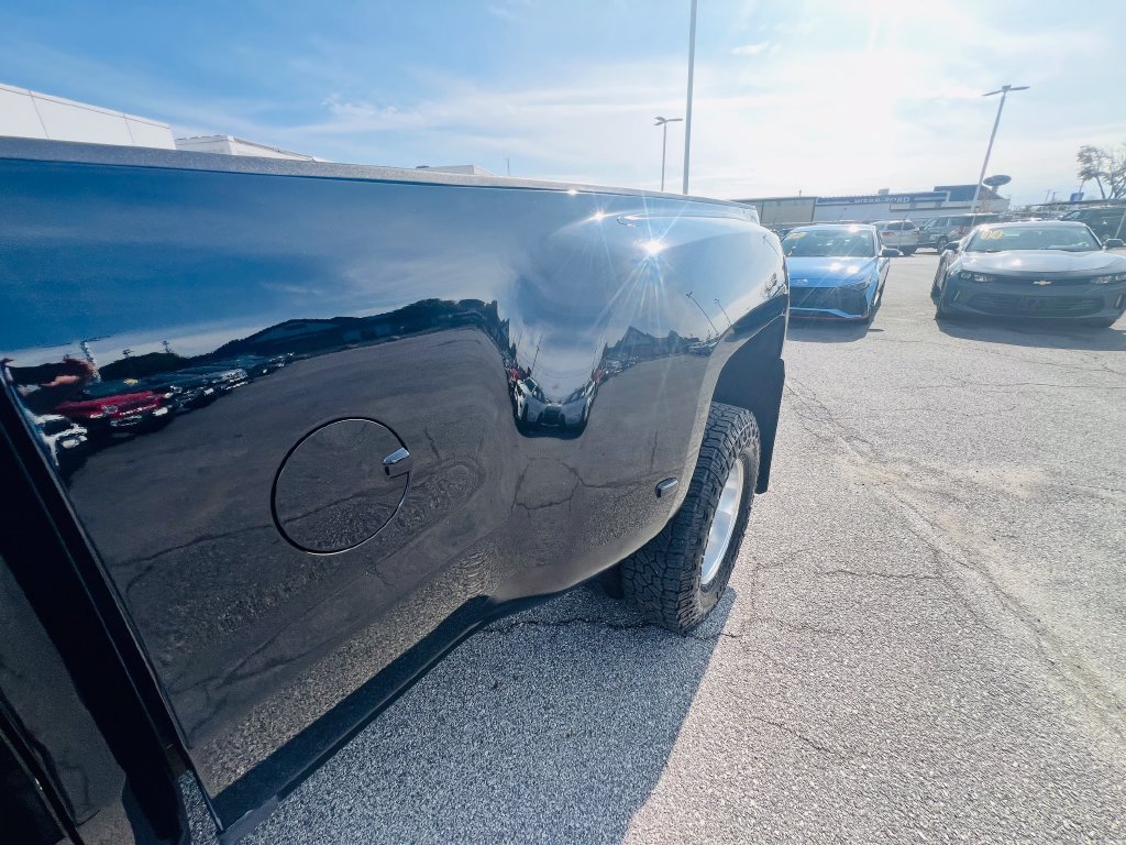 Used 2018 GMC Sierra 3500 Denali w/ Duramax Plus Package AWD/4WD image 37