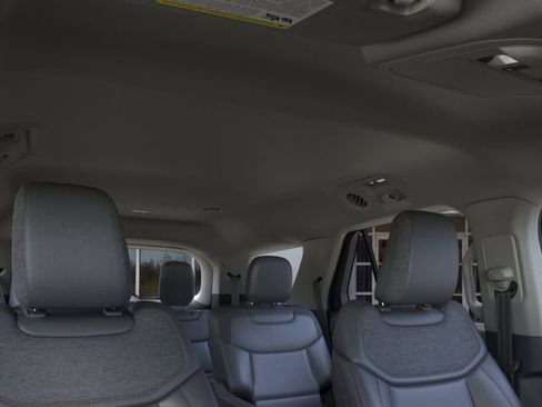 New 2026 Ford Explorer Active RWD image 22