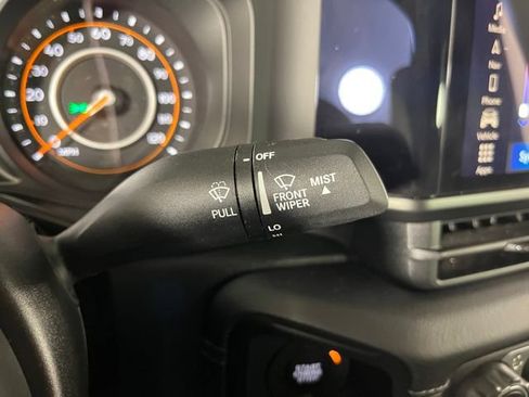 Used 2024 Jeep Gladiator Mojave AWD/4WD image 24