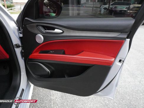 Used 2020 Alfa Romeo Stelvio Ti image 27