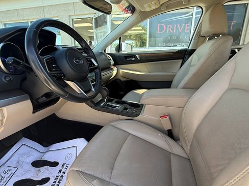 Used 2019 Subaru Outback 3.6R Limited w/ Popular Package #2 AWD/4WD image 10