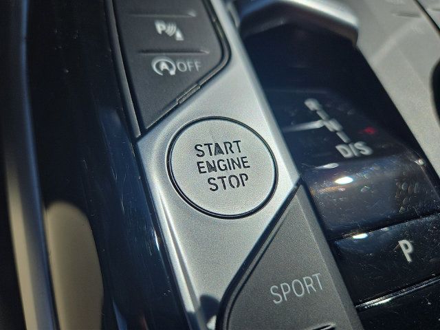 Used 2024 BMW 330i xDrive Sedan w/ Convenience Package AWD/4WD image 26