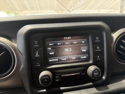 Used 2019 Jeep Wrangler Unlimited Sport AWD/4WD image 13