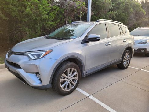 Used 2018 Toyota RAV4 Limited w/ Advanced Technology Package FWD image 1