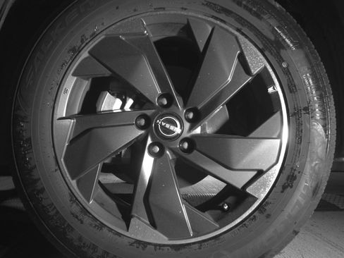 Used 2025 Nissan Rogue SV image 12