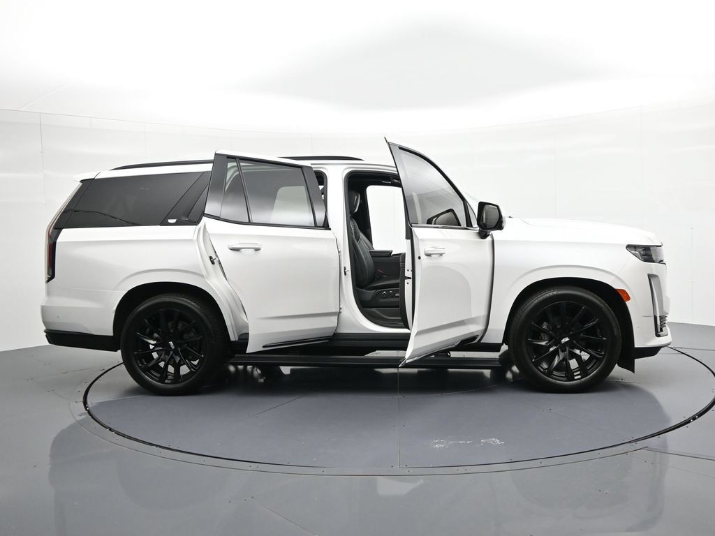 Used 2024 Cadillac Escalade Sport Platinum w/ LPO, ONYX Package AWD/4WD image 22