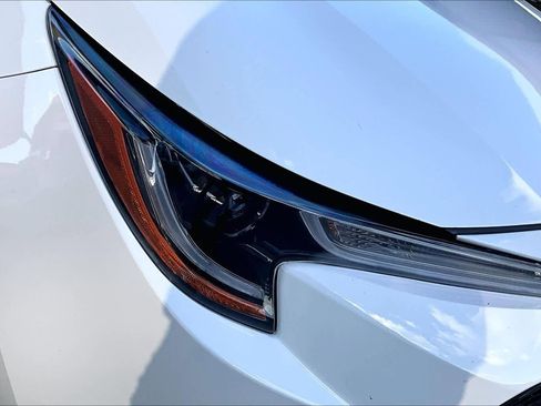 Used 2021 Toyota Corolla LE image 27