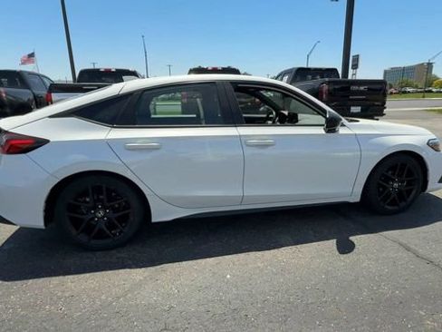 Used 2023 Honda Civic Sport image 9