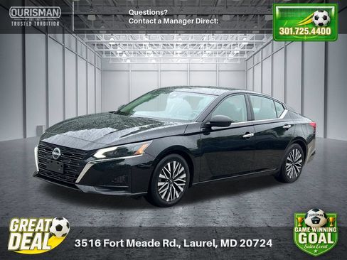 Used 2024 Nissan Altima 2.5 SV FWD image 2