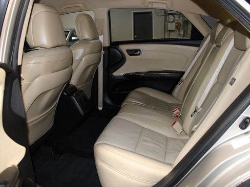 Used 2014 Toyota Avalon XLE FWD image 25