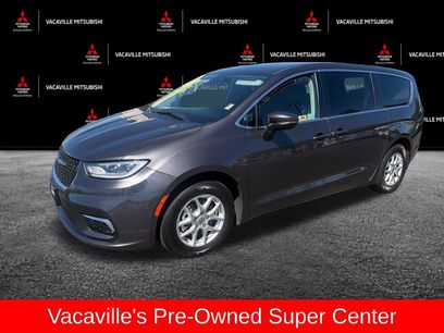Used 2023 Chrysler Pacifica Touring-L