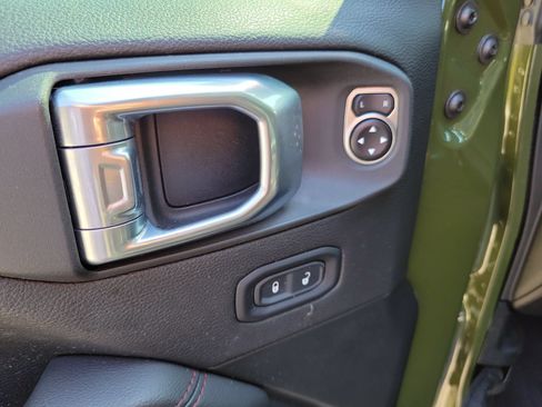 Used 2021 Jeep Wrangler Unlimited Rubicon AWD/4WD image 21