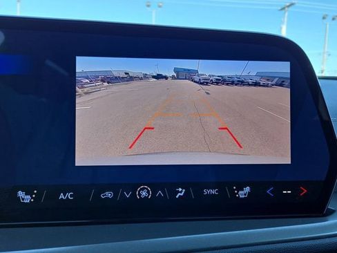 New 2026 Chevrolet Traverse LT w/ Sun and Wheel Package image 23