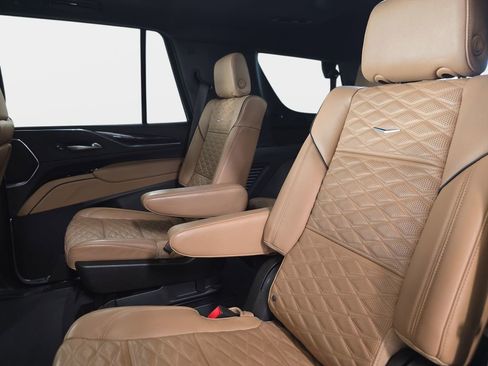 Used 2024 Cadillac Escalade Sport image 14