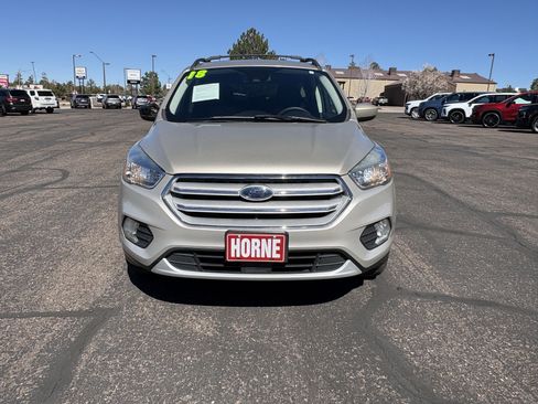 Used 2018 Ford Escape SE w/ Ford Safe & Smart Package image 4