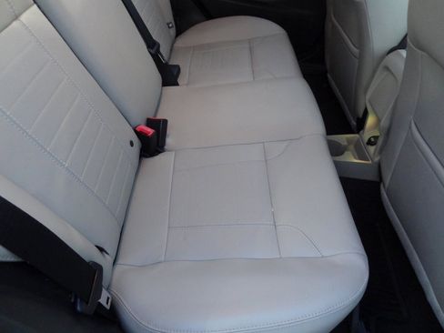 Used 2015 Ford Fiesta Titanium image 13