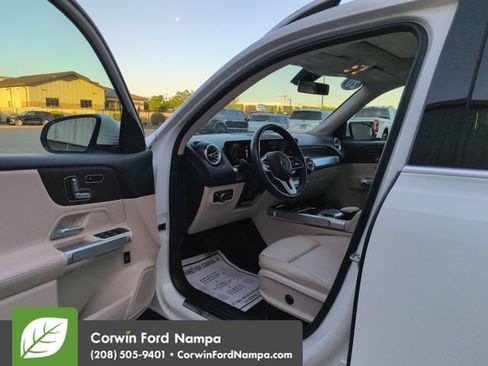 Used 2020 Mercedes-Benz GLB 250 4MATIC image 9