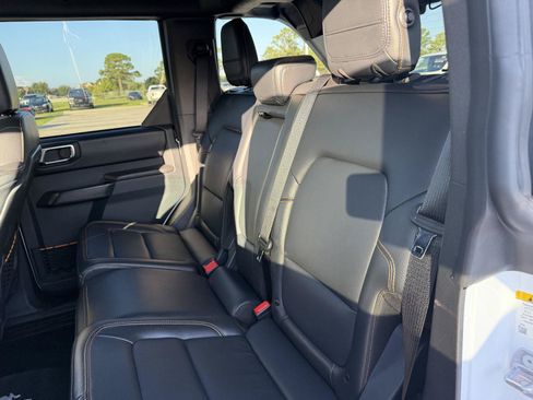 Certified 2024 Ford Bronco Badlands AWD/4WD image 10