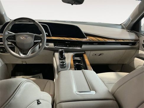 Used 2023 Cadillac Escalade ESV Premium Luxury Platinum w/ LPO, Radiant Package image 8