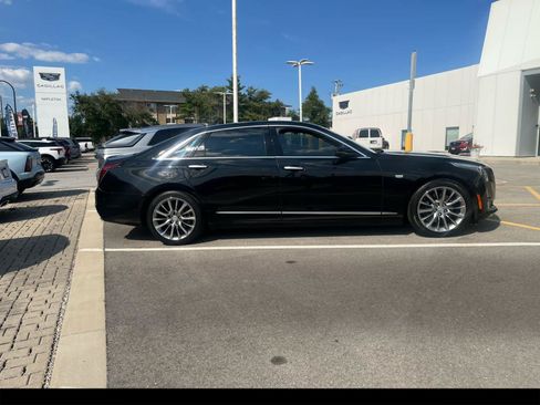 Used 2018 Cadillac CT6 Luxury AWD/4WD image 2