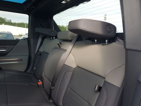 New 2025 GMC Hummer EV 2X image 11