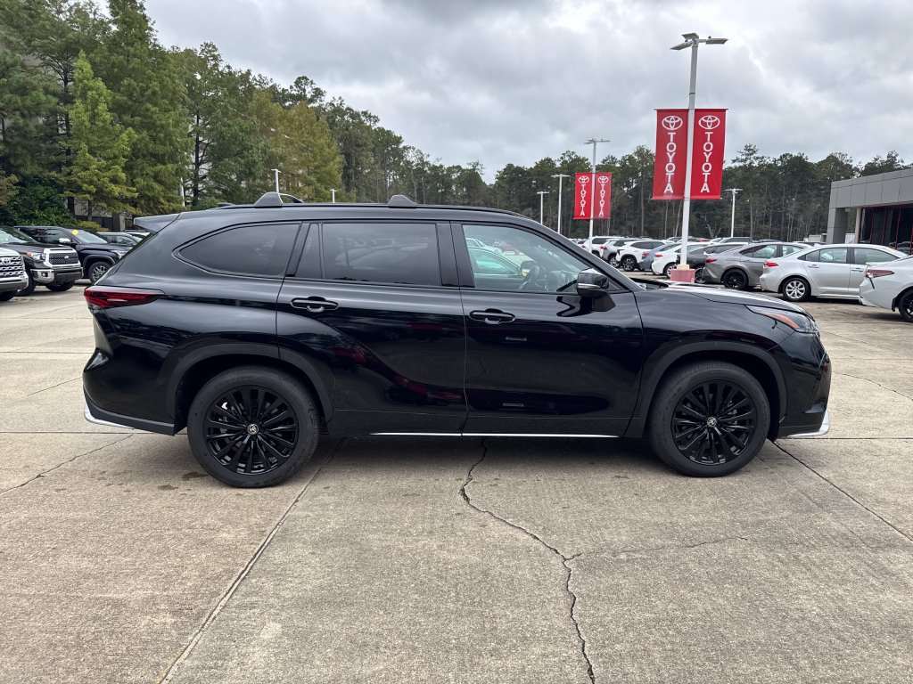 Certified 2026 Toyota Highlander XSE AWD/4WD image 9