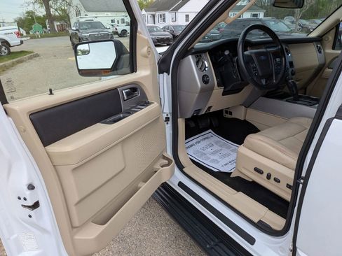 Used 2017 Ford Expedition EL XLT w/ Equipment Group 202A image 20