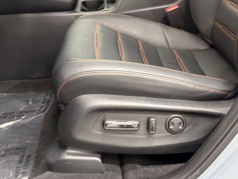 Used 2026 Honda CR-V Sport Touring image 18