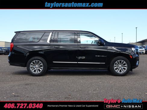 Used 2022 GMC Yukon XL Denali image 3