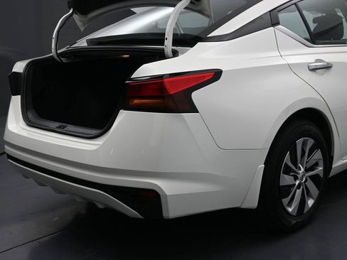 Certified 2022 Nissan Altima 2.5 S FWD image 14
