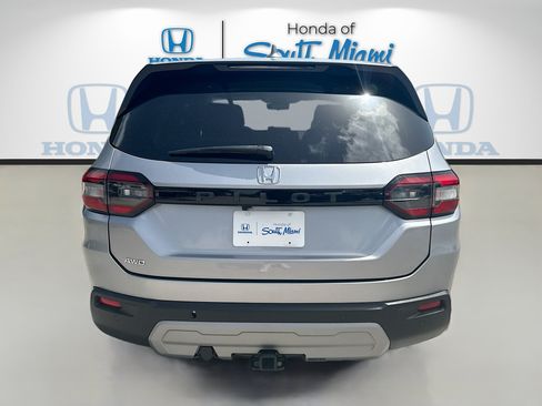 Certified 2024 Honda Pilot EX-L image 6