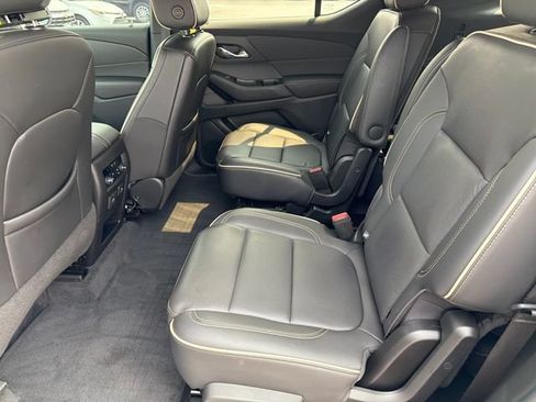 Certified 2022 Chevrolet Traverse Premier w/ Redline Edition AWD/4WD image 25