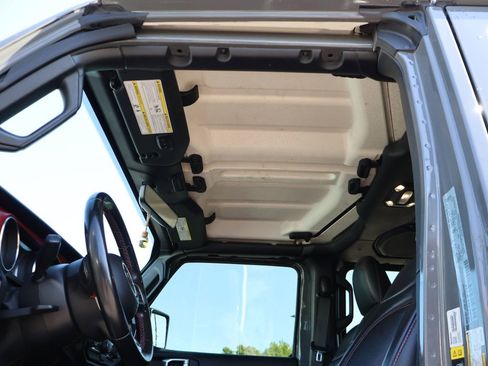 Used 2021 Jeep Wrangler Unlimited Rubicon AWD/4WD image 33
