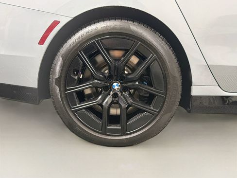 Used 2025 BMW 760i xDrive w/ Executive Package AWD/4WD image 36
