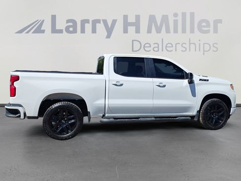 Used 2023 Chevrolet Silverado 1500 RST w/ Z71 Off-Road Package AWD/4WD image 6