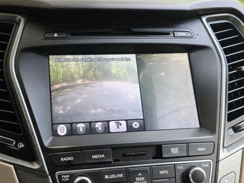 Used 2017 Hyundai Santa Fe Sport FWD image 22