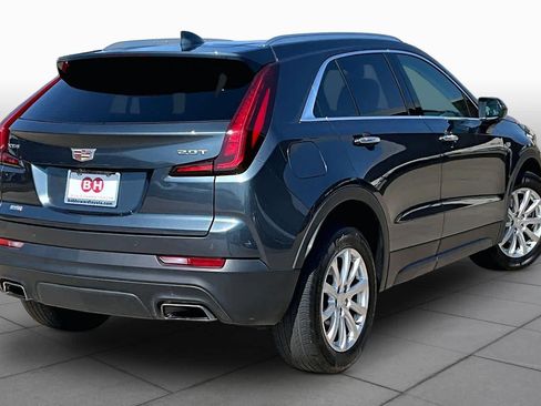 Used 2019 Cadillac XT4 Luxury w/ Cold Weather Package FWD image 13
