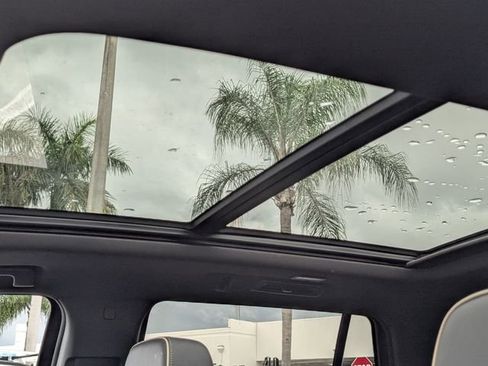 Used 2024 Chevrolet Tahoe Premier image 24