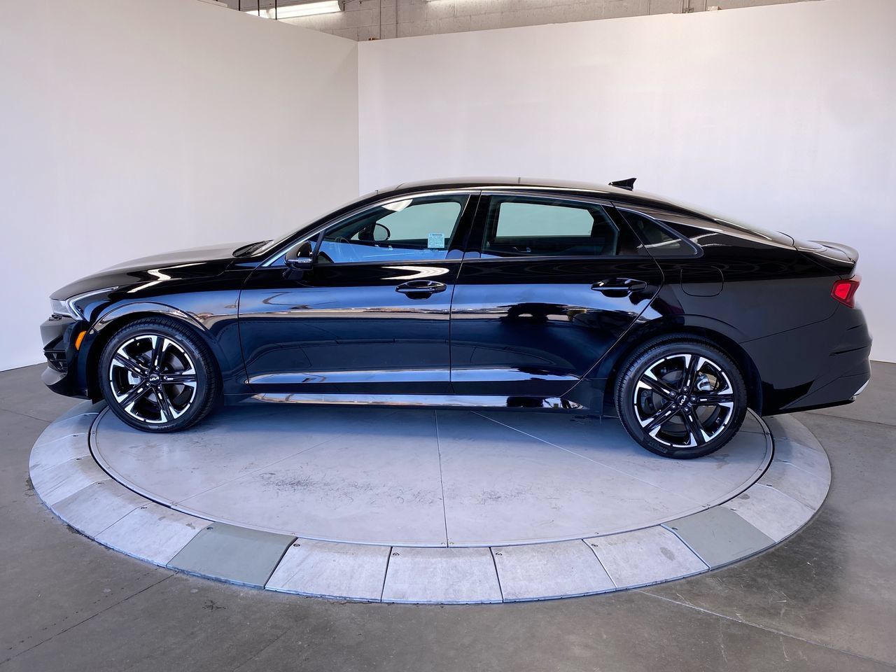 Certified 2024 Kia K5 GT-Line FWD image 2