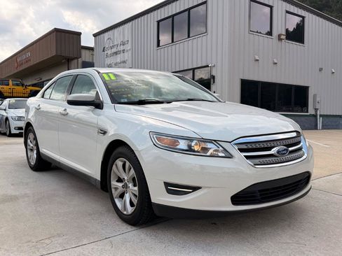 Used 2011 Ford Taurus SEL FWD image 1