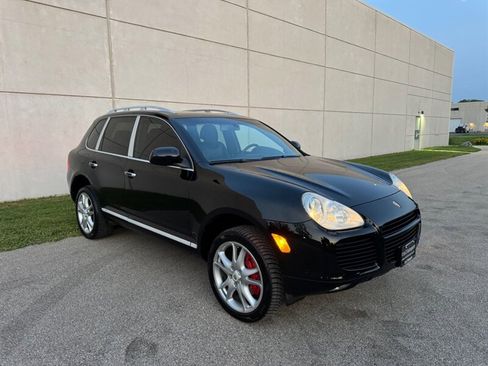 Used 2006 Porsche Cayenne Turbo image 14
