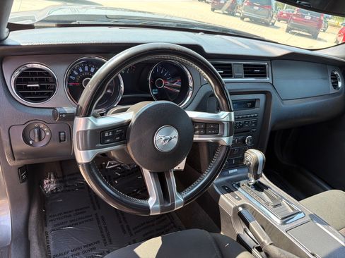 Used 2014 Ford Mustang Convertible w/ Equipment Group 102A RWD image 20